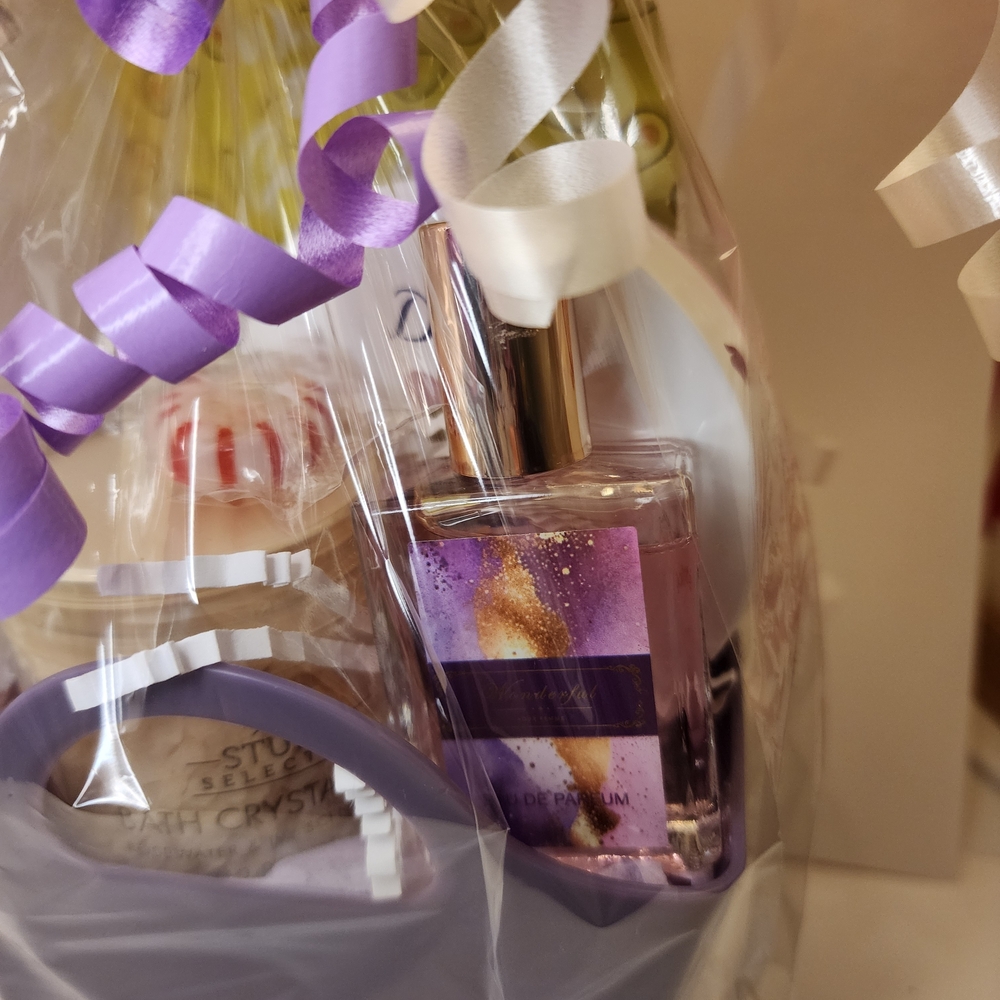 Handmade Gift Basket Set with Perfume and Accessories